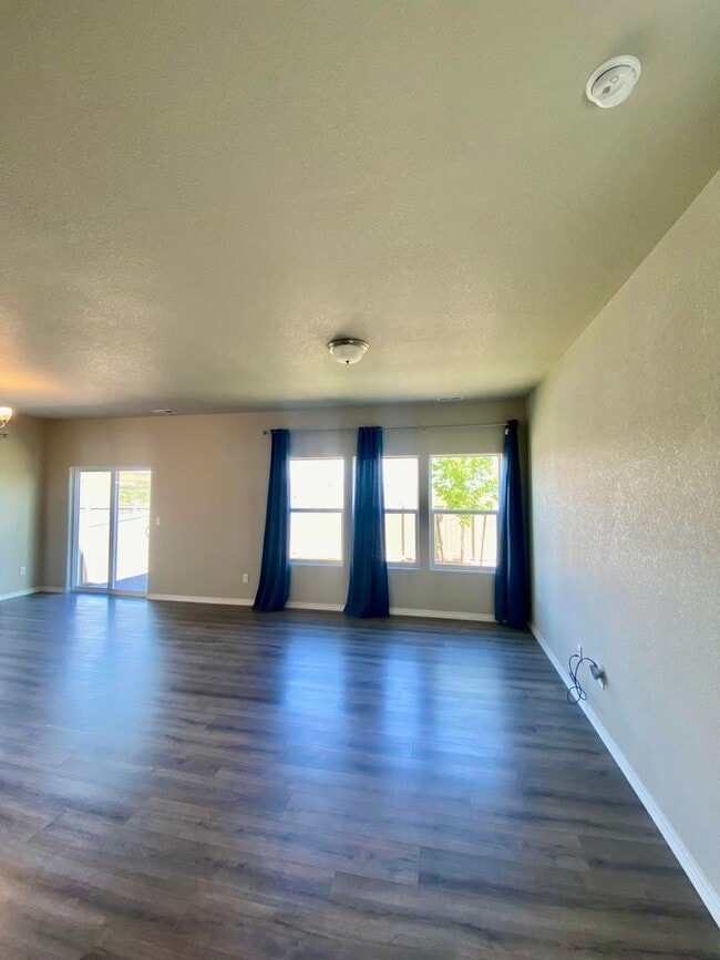 Building Photo - 3 Bedroom SFR in 80938 Near Peterson SFB