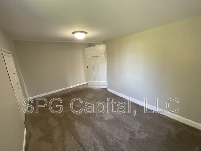 Building Photo - 12986 Main St