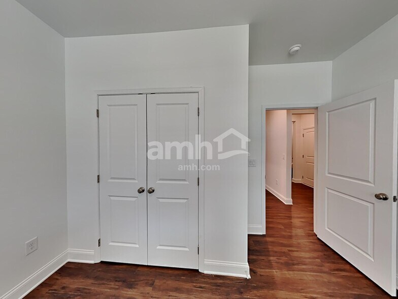 Building Photo - 4947 Pebble Bridge Wy