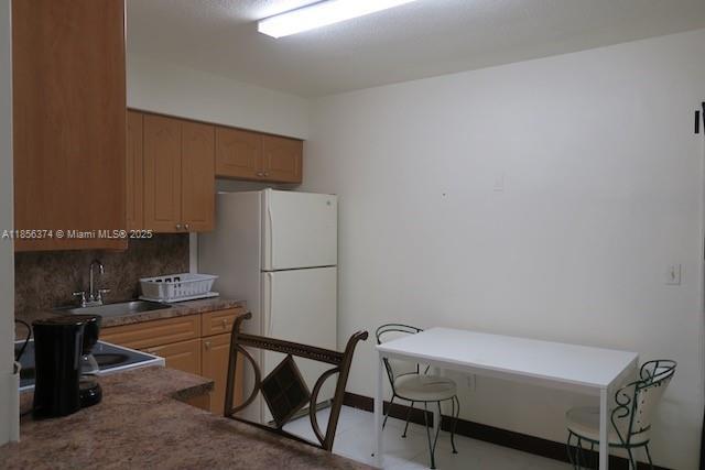 Building Photo - 6111 SW 39th Ct