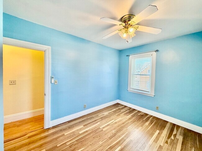 Building Photo - 12 Hall Pl