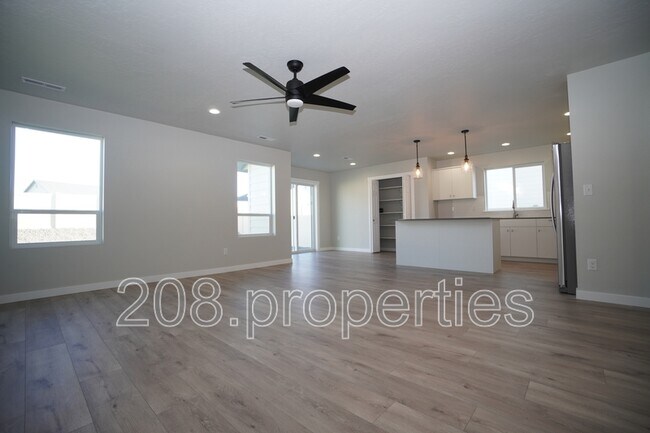 Building Photo - 1218 W Bass River Dr