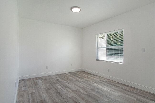 Building Photo - 2113 Jacobs Rd