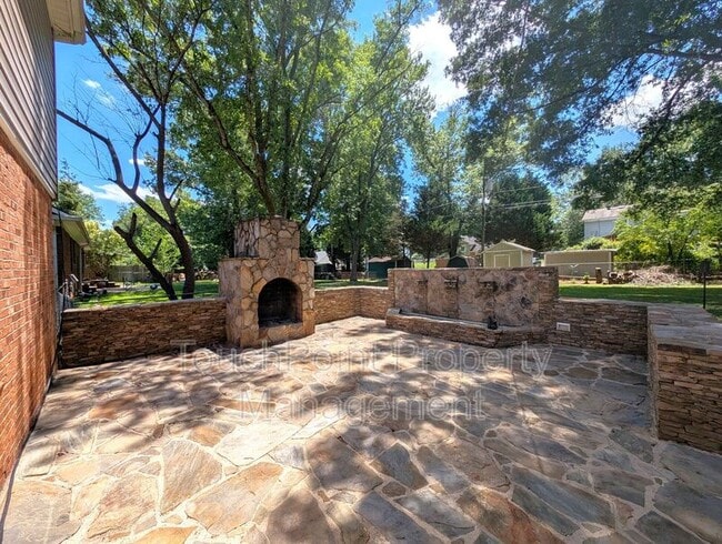 Building Photo - 6724 Sunview Dr