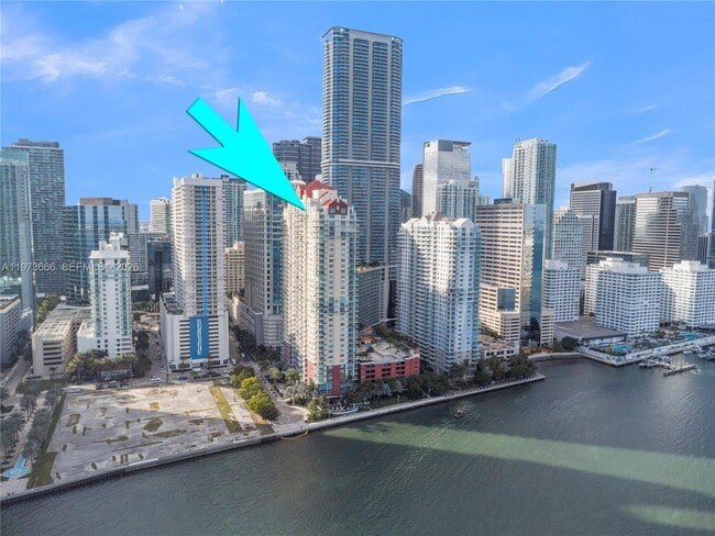 Building Photo - 1155 Brickell Bay Dr