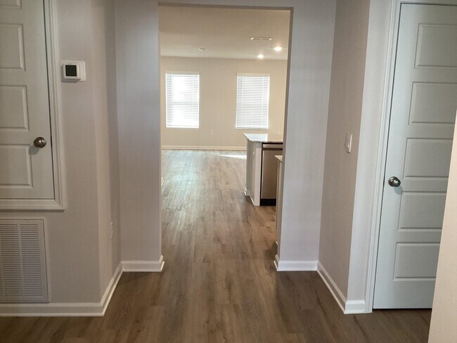 Building Photo - 1941 Tree Swallow Dr