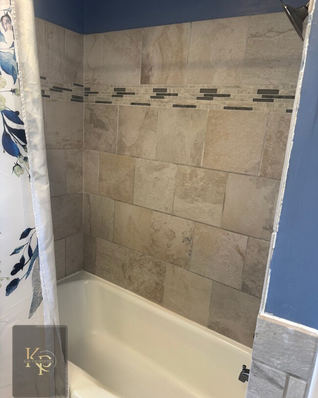 Building Photo - 2230 Independence Rd