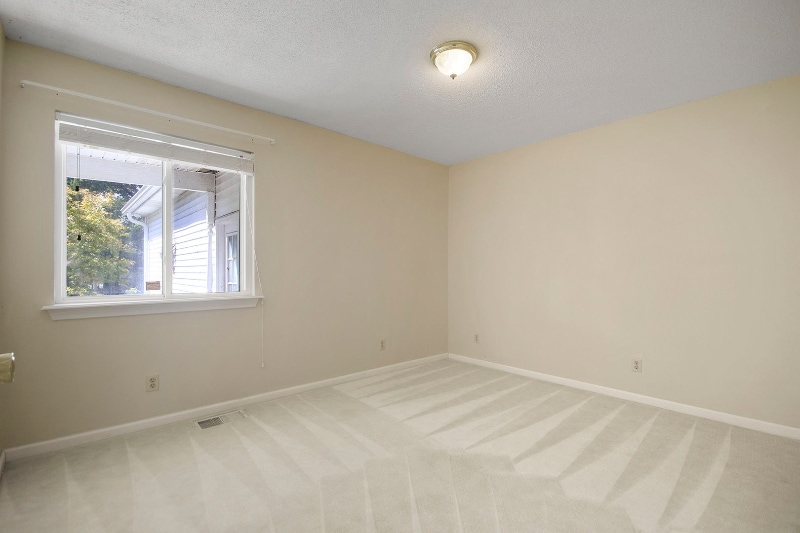 Building Photo - 711 E Brick St