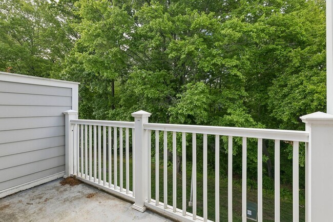 Building Photo - 2 bed/2 bath condo in Penn Valley