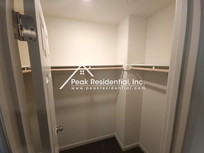 Building Photo - Newer North Natomas 4bd/3ba Home!