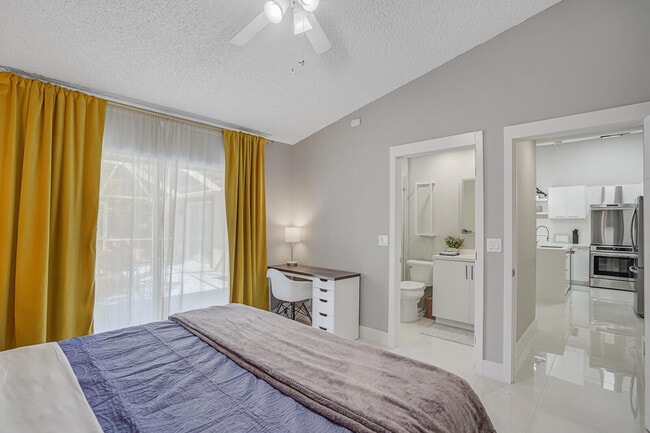 Building Photo - 1329 Periwinkle Pl