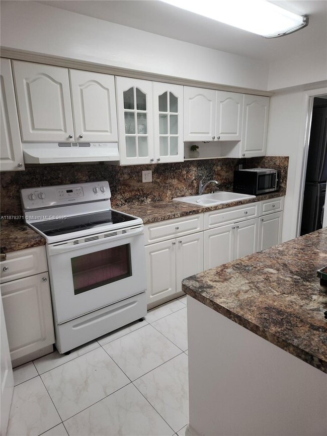 Building Photo - 8401 SW 107th Ave