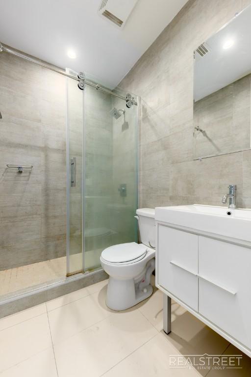 Building Photo - Stunning NEW 2 BED in Cobble Hill!