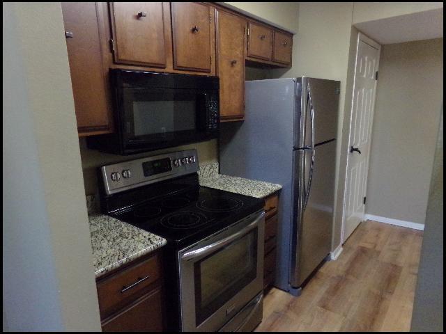 Building Photo - 1311 N University Ave