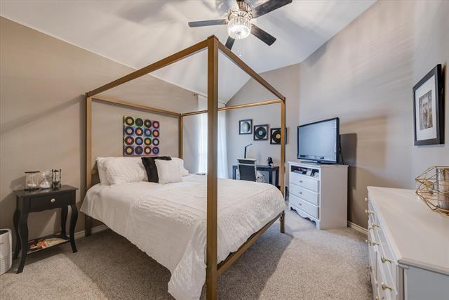 Building Photo - 1804 Briaroaks Dr