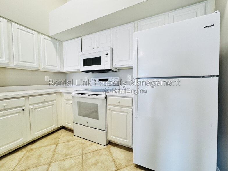 Building Photo - 4109 Residence Drive