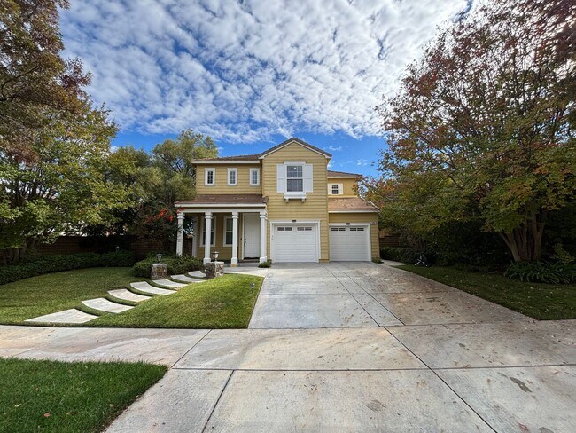 Primary Photo - Spacious 4-Bedroom Home with Downstairs Bed/Bath & Full Community Access in Valencia!