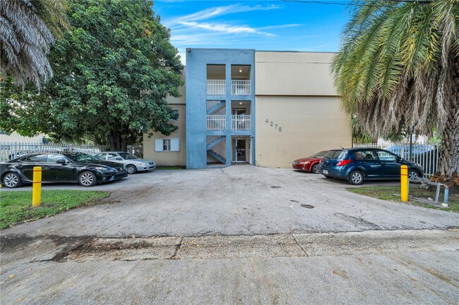 Building Photo - 4275 NW S Tamiami Canal Dr