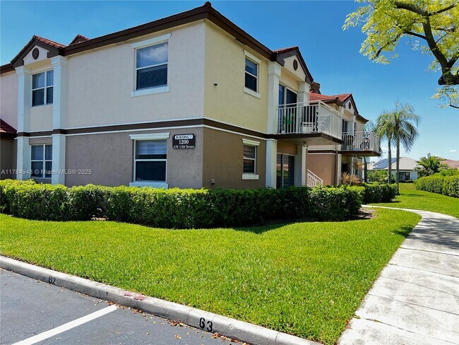 Building Photo - 1200 SW 113th Ter