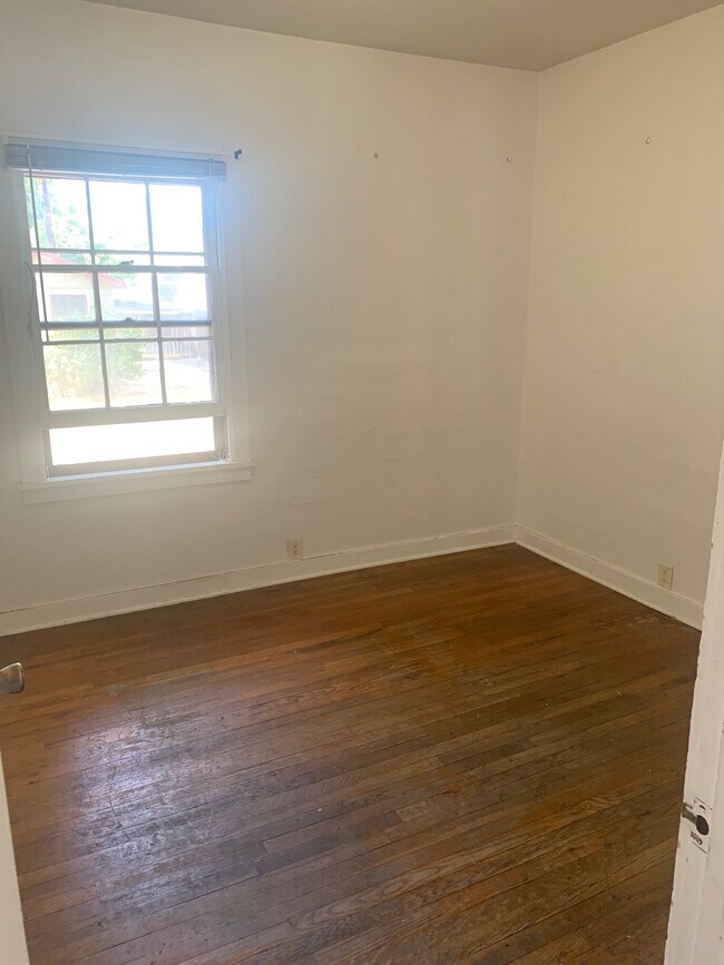Building Photo - 1440 Texas Ave