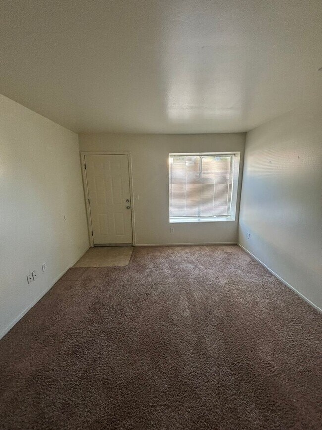 Building Photo - 4115 Ardmore Ave