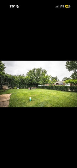 Building Photo - 115 Hull Dr