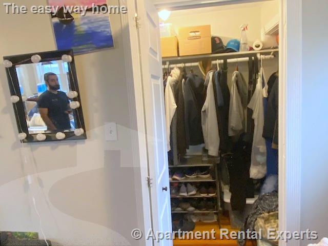 Building Photo - 519 Main St