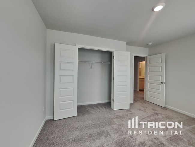 Building Photo - 1044 Baltusrol Ln