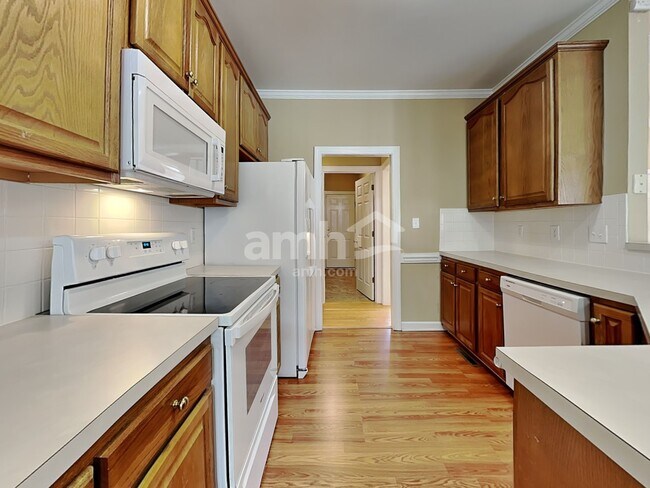 Building Photo - 4700 Greenfield Way Dr