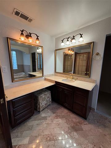 Building Photo - 1216 Los Altos Ln