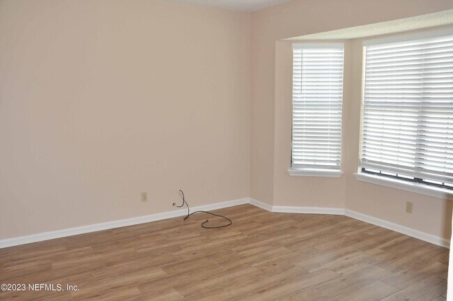 Building Photo - 2043 Capistrano Dr