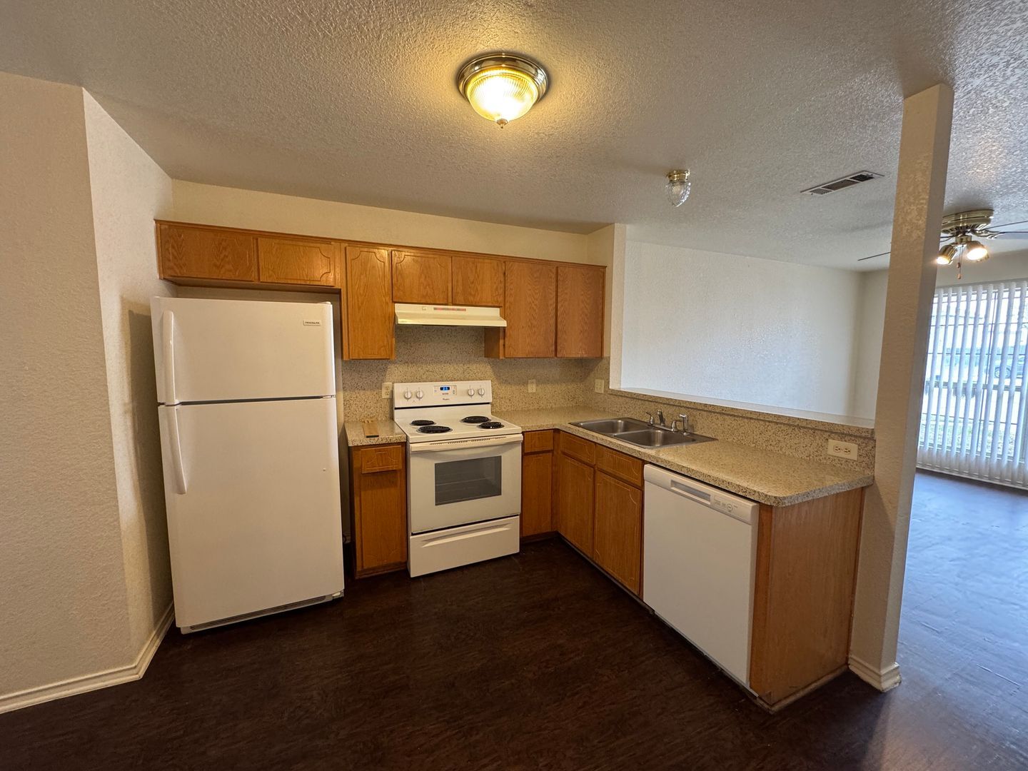 Building Photo - 4207 Deek Dr