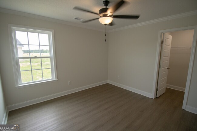 Building Photo - 114 Enclave Ct