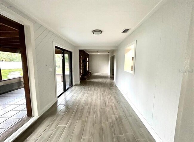 Building Photo - 487 Overstreet Ave