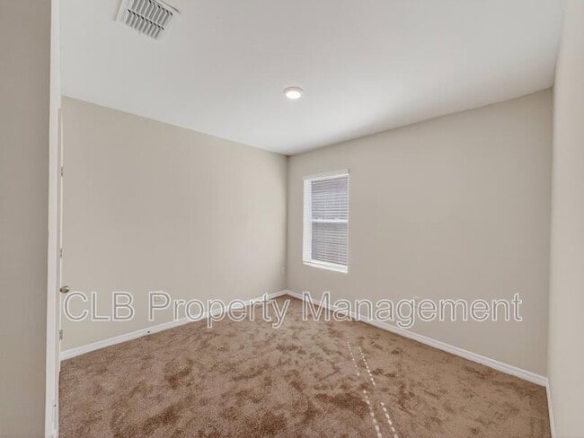 Building Photo - 118 Birch Tree Pl