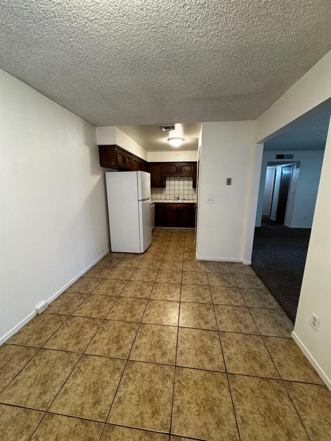 Building Photo - 4313 N Emerson Ave