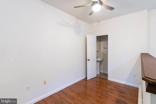 Building Photo - 2219 N 16th St