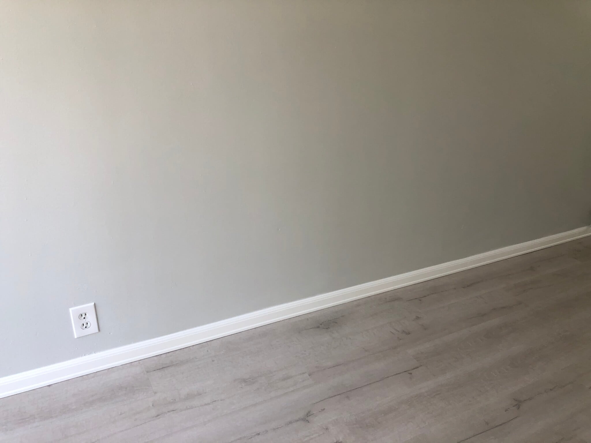 Vinyl plank flooring - 2601 E Ocean Blvd