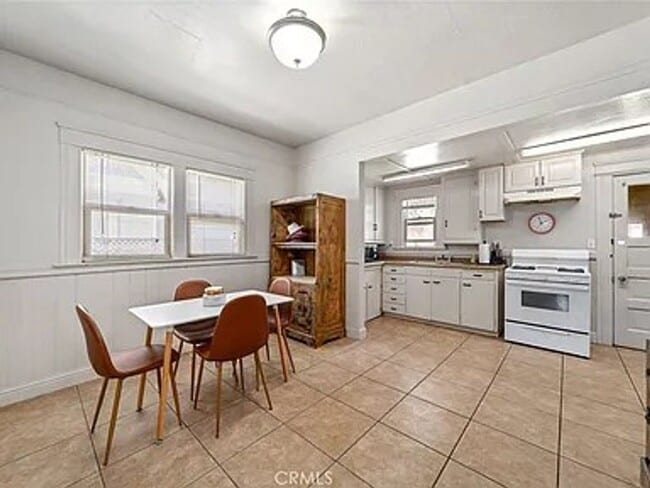 Building Photo - Charming 2 bedroom 1 bath bungalow in Mill...