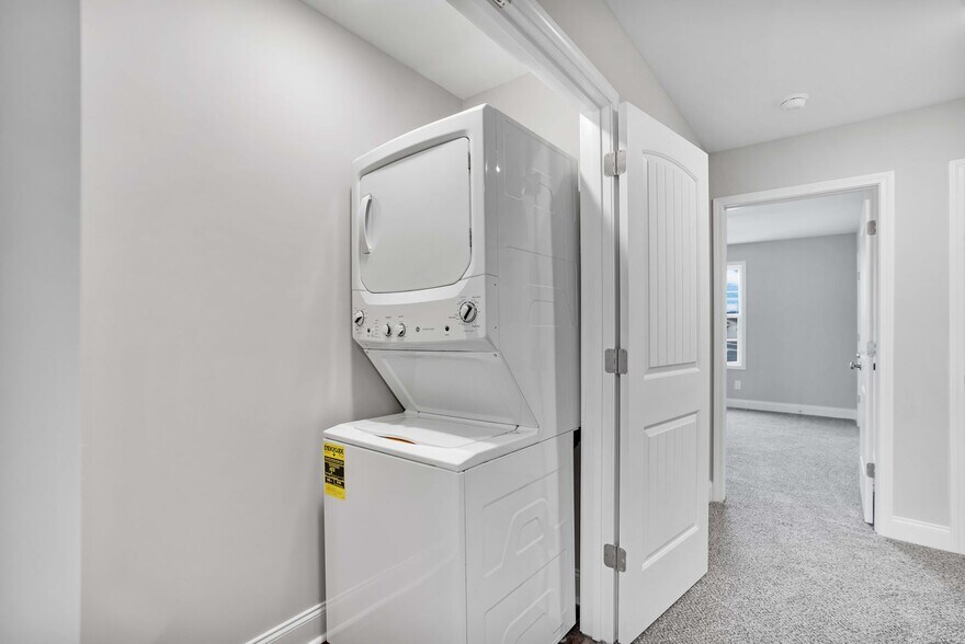 Building Photo - 541 New S Dr