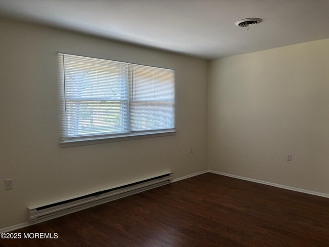 Building Photo - 7A Canton Dr
