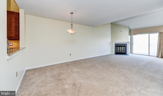 Building Photo - 2810 Yarling Ct