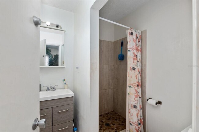 Building Photo - 3658 NW 39th Pl