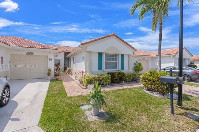 Building Photo - 15465 Lake Magnolia Pl