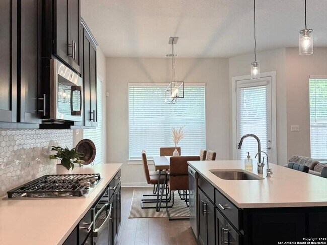 Building Photo - 3 Bedroom/2.5 Bath The Enclave at Whitby Subdivision