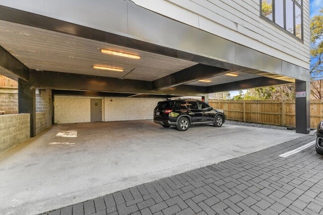 Building Photo - 1224 2nd Ave S