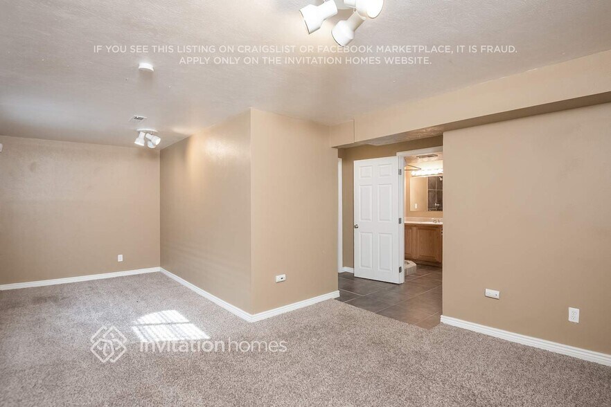 Building Photo - 5004 S Richfield Cir