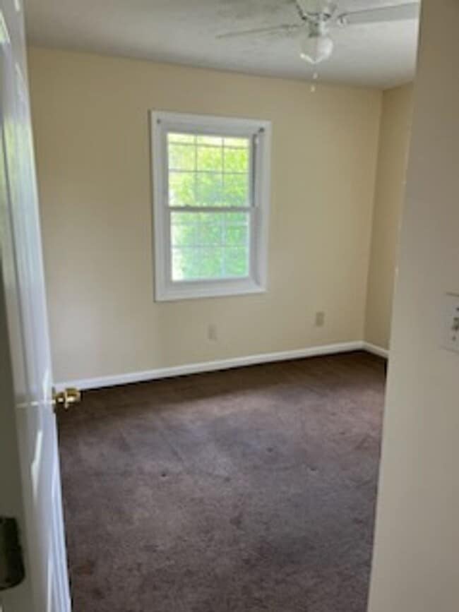 Building Photo - 419 Mt Pleasant Dr