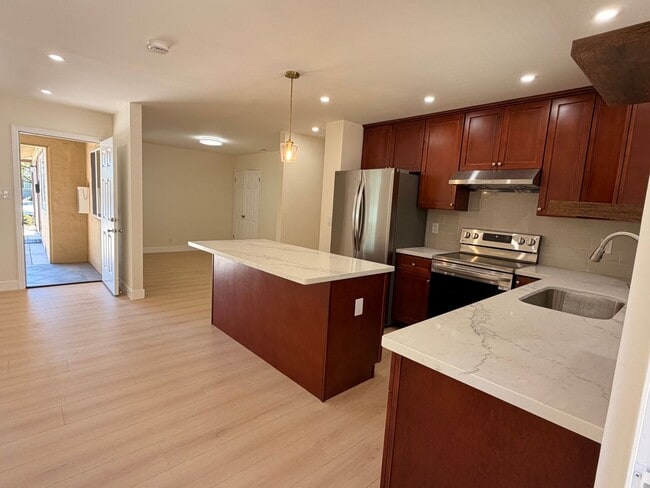 Building Photo - 10121 Craft Dr