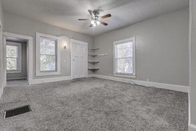 Building Photo - 615 Linwood Ave NE